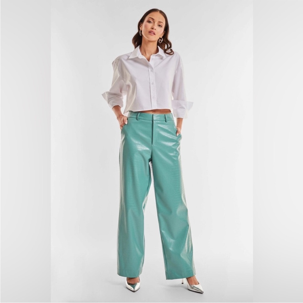 New! The Noli shop women’s SZ 0 dark sage Green Faux Leather Pants.